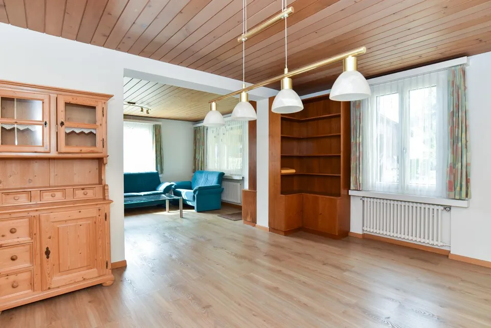 Bauland an bevorzugter Lage oder Zweifamilienhaus mit grossem Garten