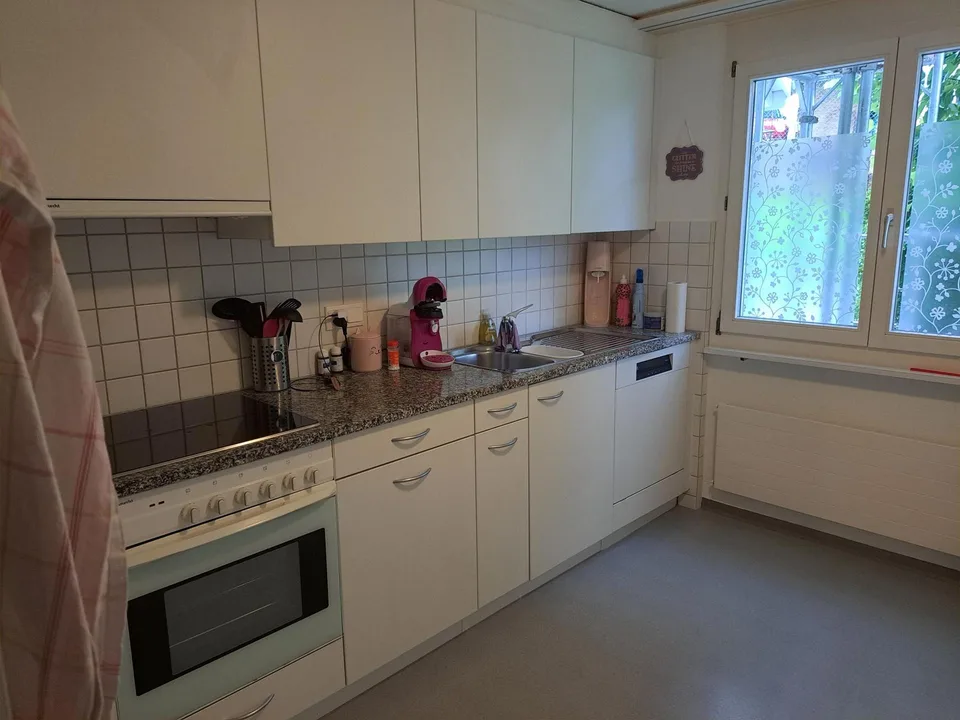schöne und helle 3.5 Zimmer Wohnung zu vermieten