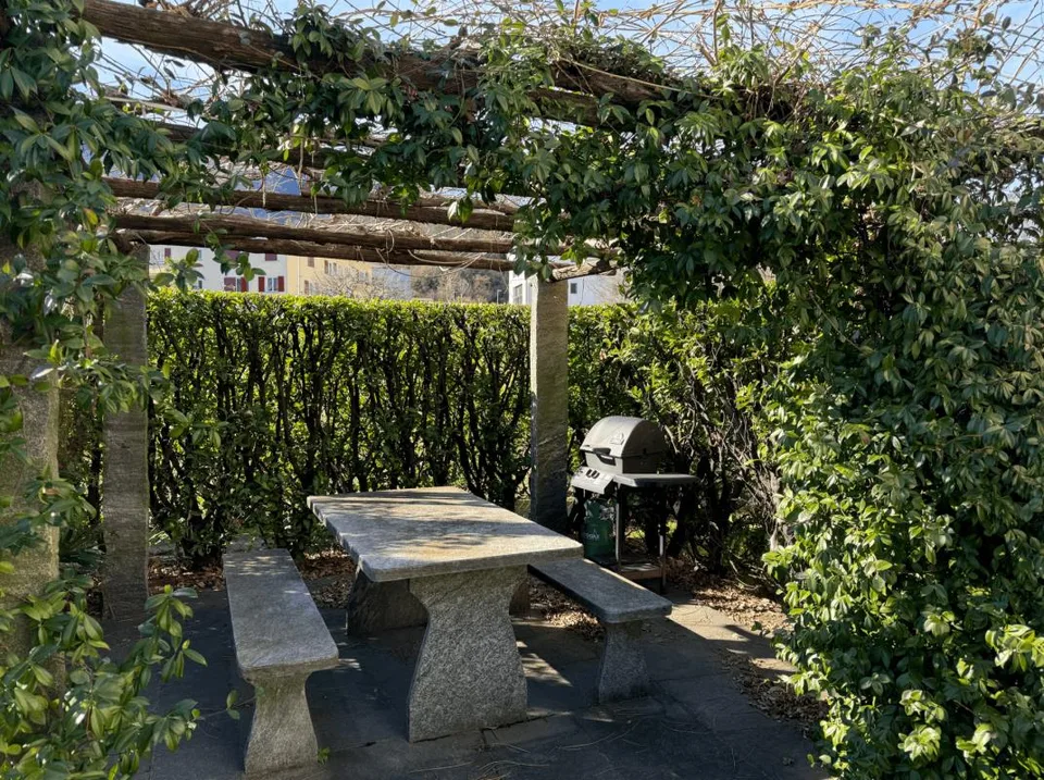 3.5-Zimmer-Gartenwohnung mit Garage in Losone