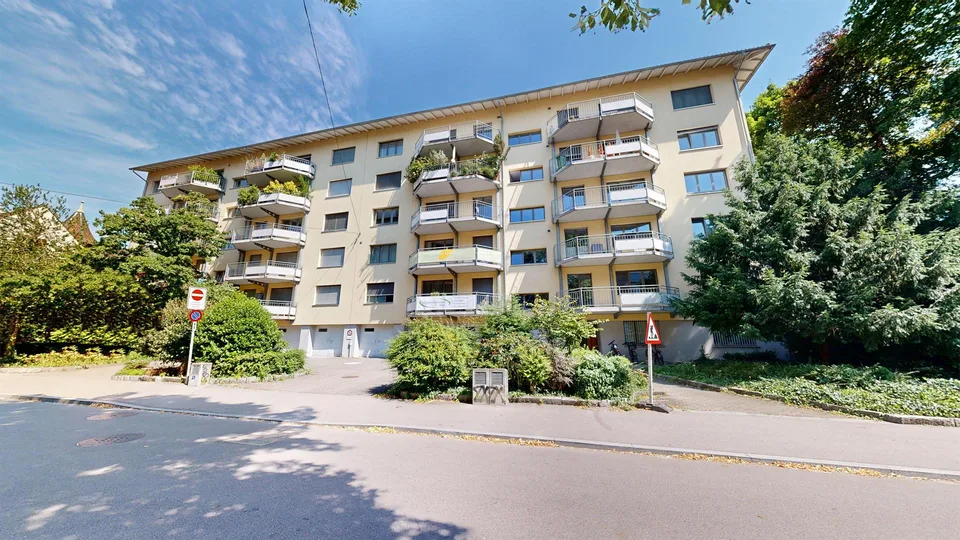 Stilvolle Familienwohnung mit Parkblick