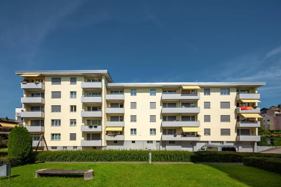 Abstellplatz in Jona zu vermieten.
