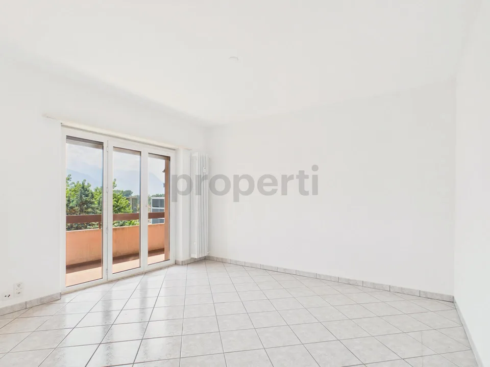 Appartamento con splendida vista in zona Semine- residenza primaria...