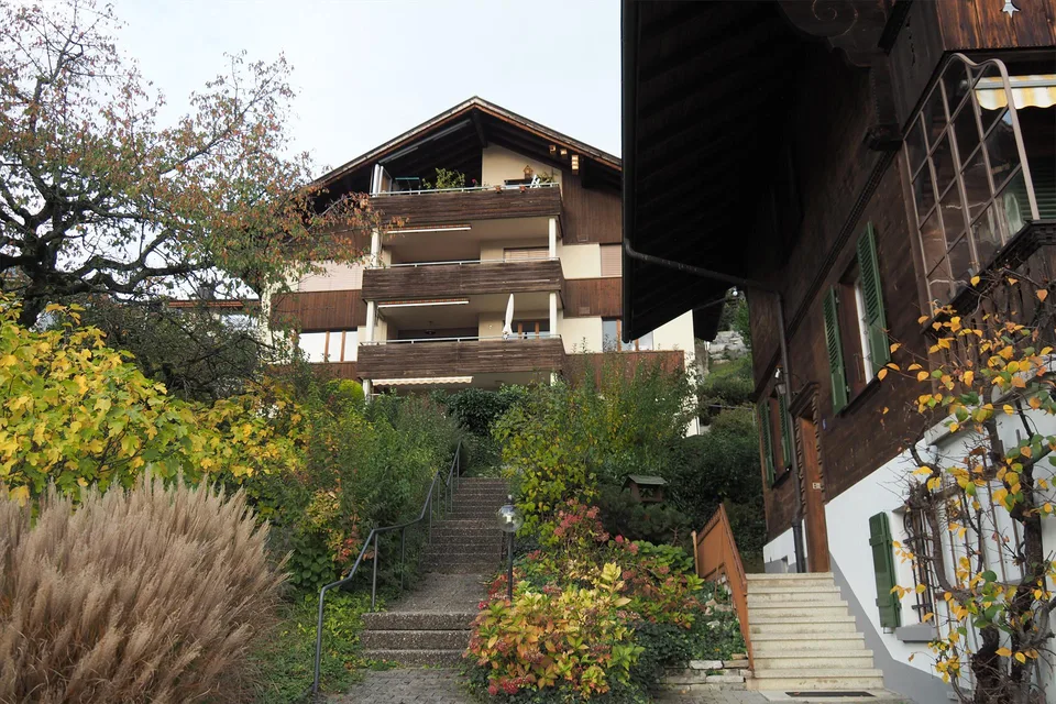 "Charmante 4.5-Zimmer-Wohnung mit Seesicht in Oberhofen am Thunersee"