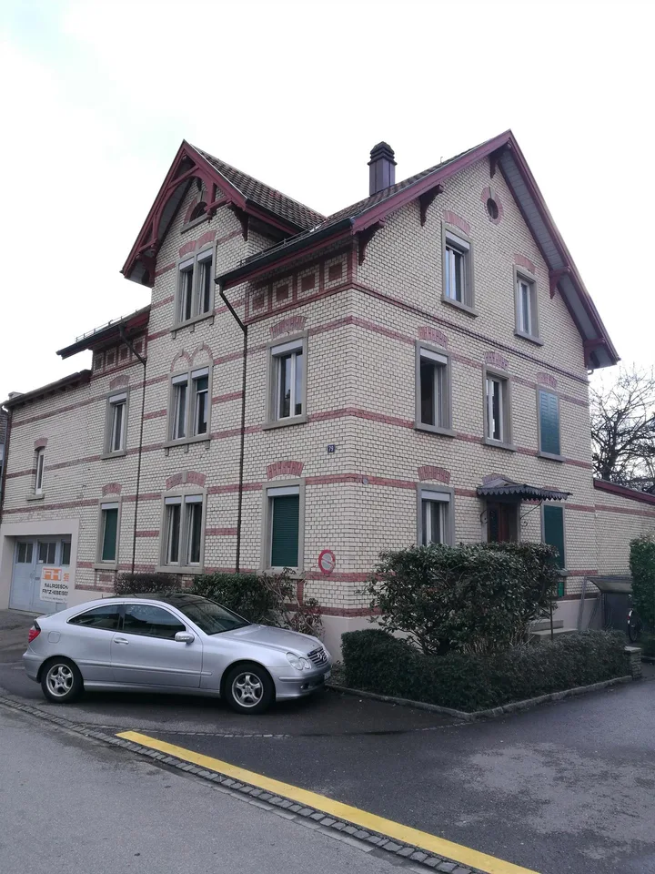 zentrale und doch ruhig gelegene Wohnung