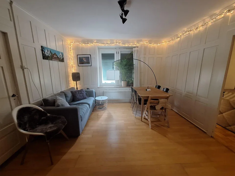 zentrale und doch ruhig gelegene Wohnung