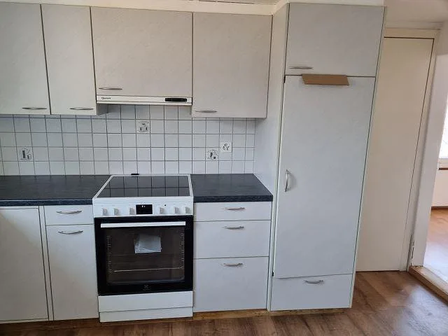 Attraktive 4 Zimmer Altbauwohnung Zentrumsnah