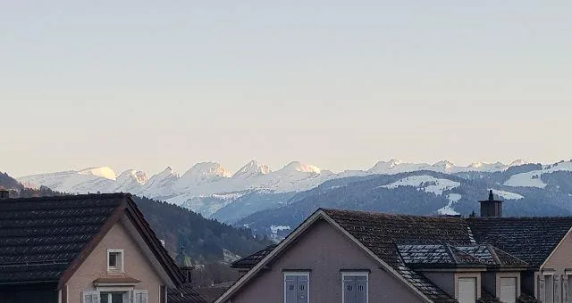 Attraktive 4 Zimmer Altbauwohnung Zentrumsnah
