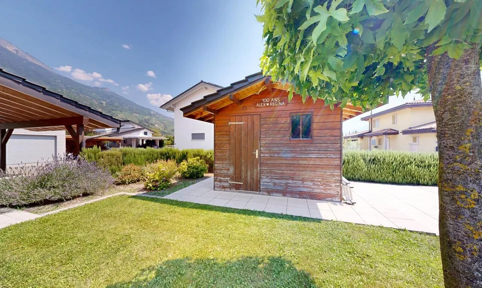 House 6.5 with large plot, garden and solar heating – photo 9 of 18