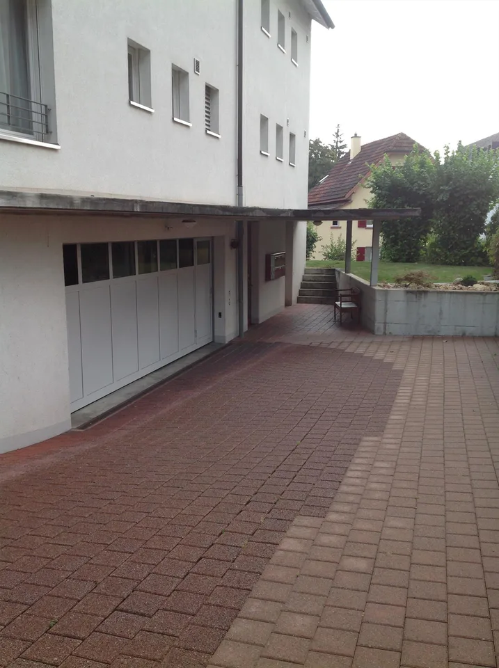 Dorfkern Autoeinstellhalle Oberwil BL