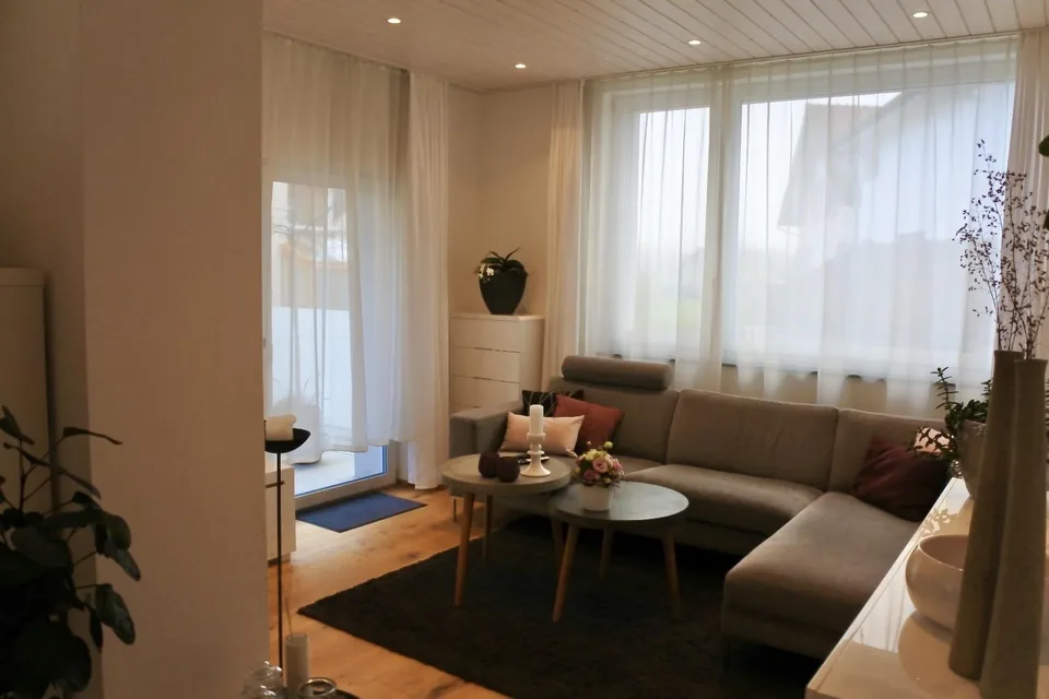 Eigentumsstandard => ruhige, zentrumsnahe Lage, grosse Terrasse 50m2