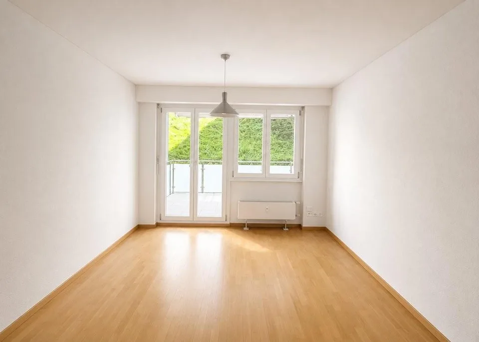 Appartamento di 2,5 locali con vista verde coperta