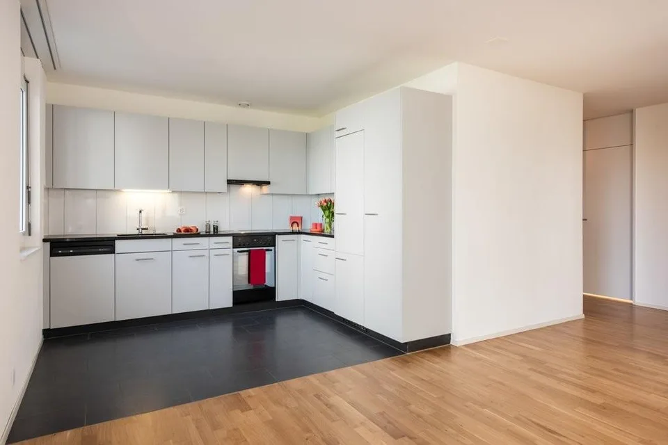 Modern 4.5 room apartment in family-friendly development
