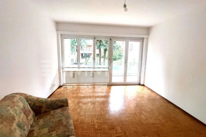 Ruhige 2,5-Zimmer-Wohnung in Agno / Zweitwohnsitz möglich  /Vendiamo anche in Residenza Secondaria Tranquillo appartamento di 2,5 locali ad Agno