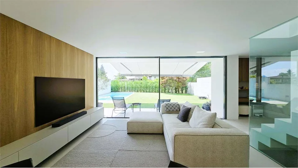 Villa Minergie avec piscine à Villa Luganese