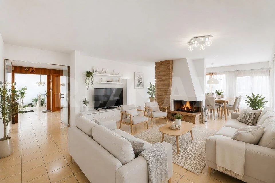 Penthouse in attico nel centro - caminetto, 2 posti auto inclusi, nuova stufa a pellet