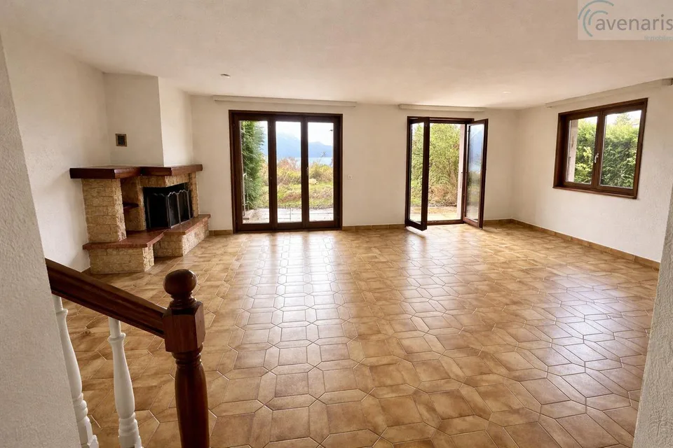 Doppelhaus mit exklusivem Blick auf den Genfersee und die Berge