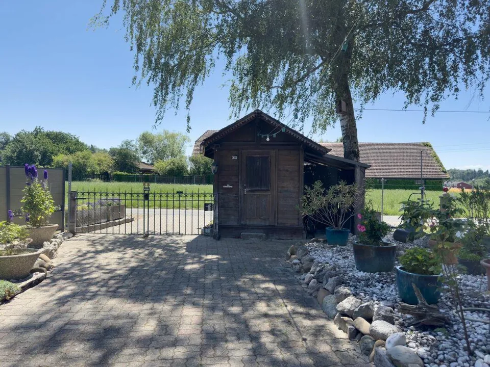 Freistehendes 6.5-Zimmer-Einfamilienhaus mit Wintergarten, Werkstat...
