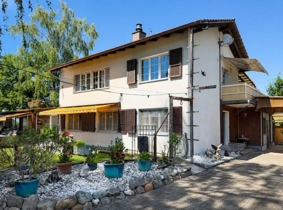 Freistehendes 6.5-Zimmer-Einfamilienhaus mit Wintergarten, Werkstat...