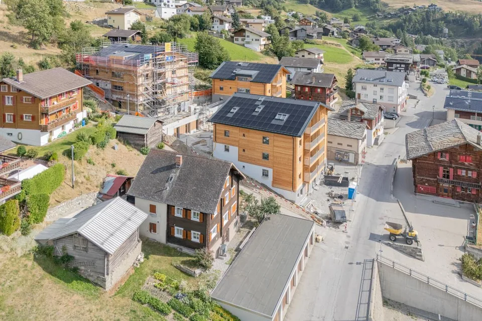 Appartement en duplex ensoleillé (3,5 pièces) comme résidence secondaire dans le nouveau bâtiment Hasol – photo 11 sur 12