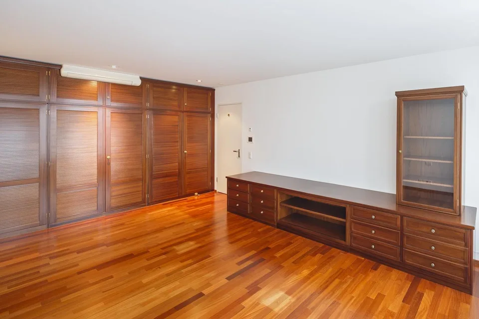 Luxuriöse Wohnung mit grossem Sitzplatz