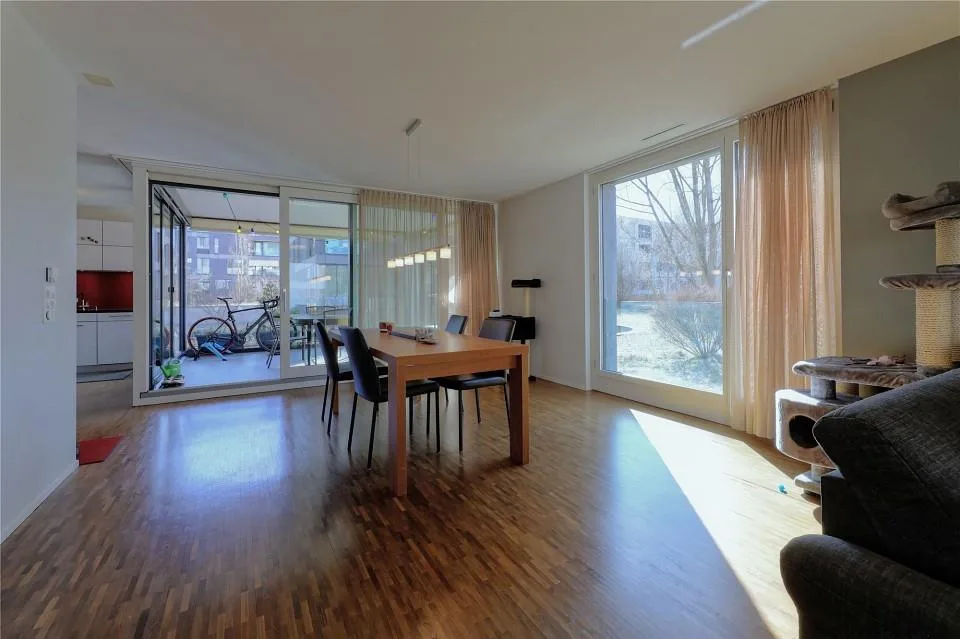 Appartamento moderno 2½ locali con 82 m² e due balconi