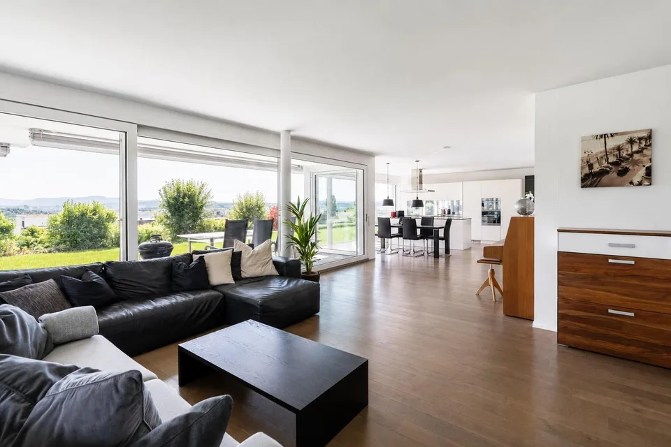 Hochwertige Gartenwohnung mit traumhafter Fernsicht an bester Lage