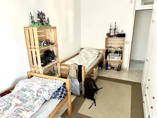 4-Zimmer-Wohnung im 1. OG an ruhiger, sonniger Aussichtslage / appa... – foto 10 di 25