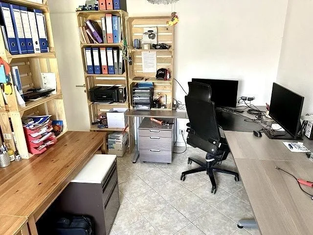 4-Zimmer-Wohnung im 1. OG an ruhiger, sonniger Aussichtslage / appa... – foto 11 di 25