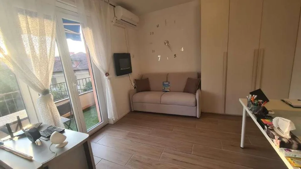 VACALLO: GRAZIOSO UFFICIO-APPARTAMENTO 2 LOC. CON GARAGE
