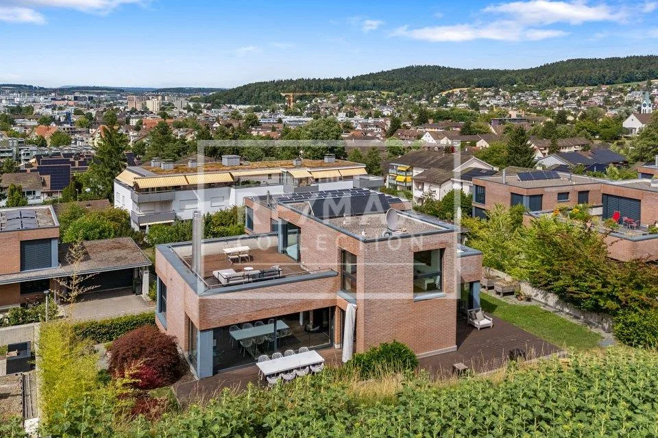 Exklusives 7-Zimmer-Einfamilienhaus mit fantastischer Aussicht