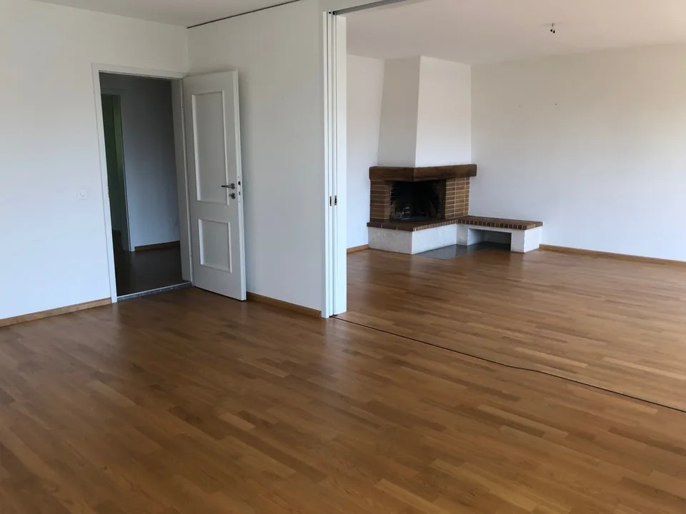 5-Zimmerwohnung im 1.OG an ruhiger Lage zu vermieten