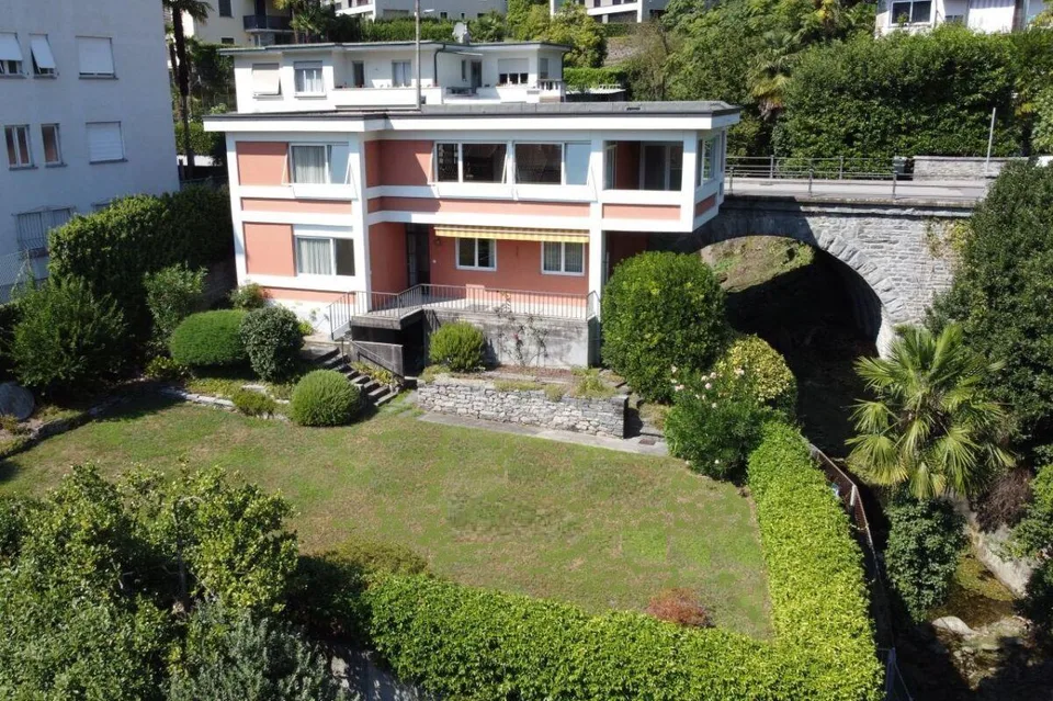 Bella casa con grande potenziale in posizione ricercata | Schönes E...