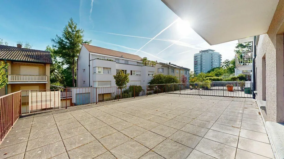 an begehrter Wohnlage - Mehrfamilienhaus mit Potenzial