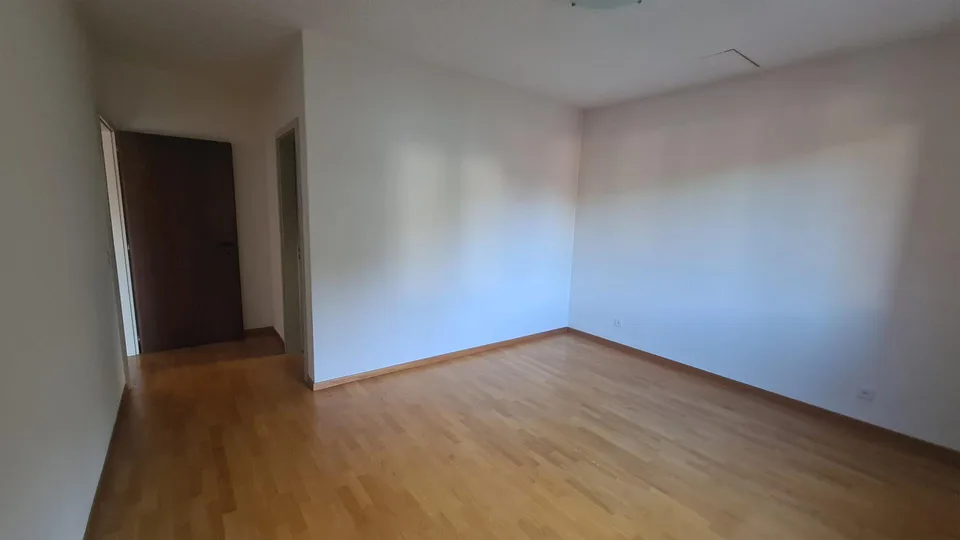3,5 Zimmer-Wohnung im letzten Stock in Vicolo Bena zur Miete – Foto 8 von 21