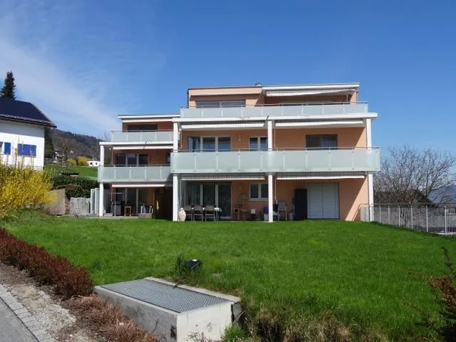 Helle und moderne 4,5-Erdgeschoss-Wohnung