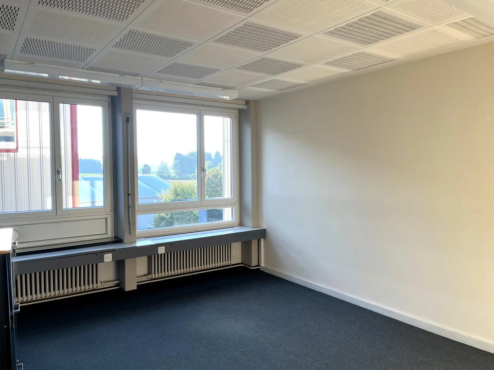 Räume für Büro-, Praxis-, Schulung-, Atelier an Toplage