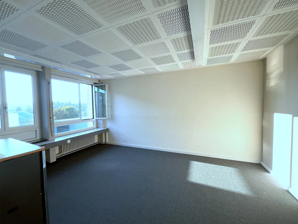 Räume für Büro-, Praxis-, Schulung-, Atelier an Toplage