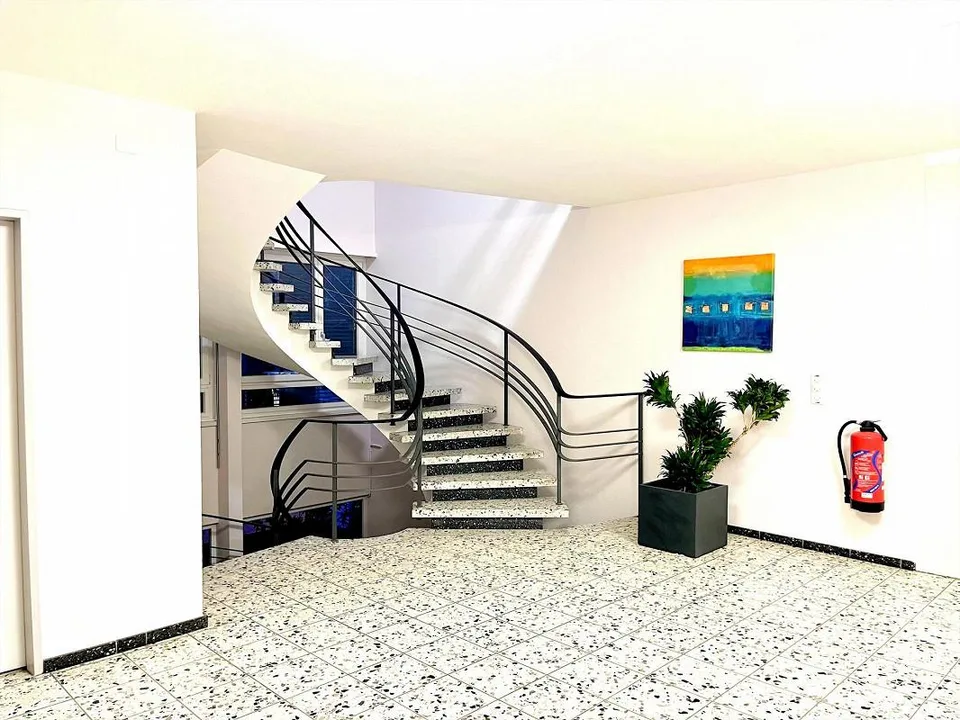 Räume für Büro-, Praxis-, Schulung-, Atelier an Toplage