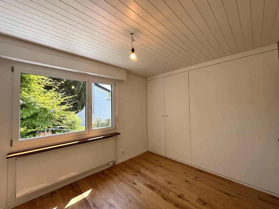 Frisch renoviertes 5.5-Einfamilienhaus an sonniger Lage