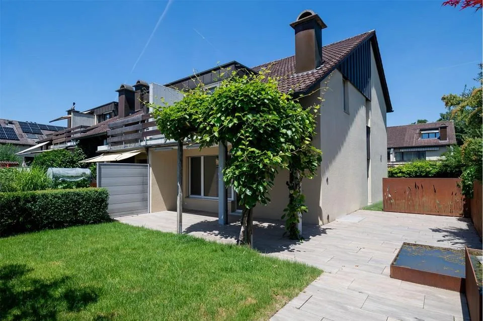 5½-Zimmer-Reiheneckhaus mit sonniger Gartenidylle