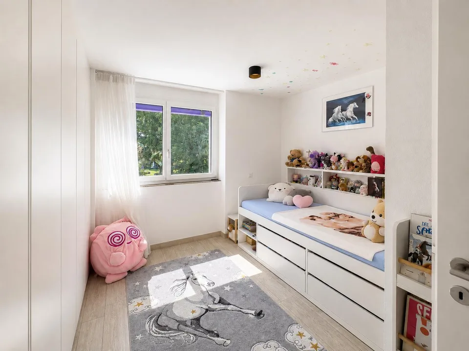 4,5-Zimmer-Wohnung mit Pool in Camorino