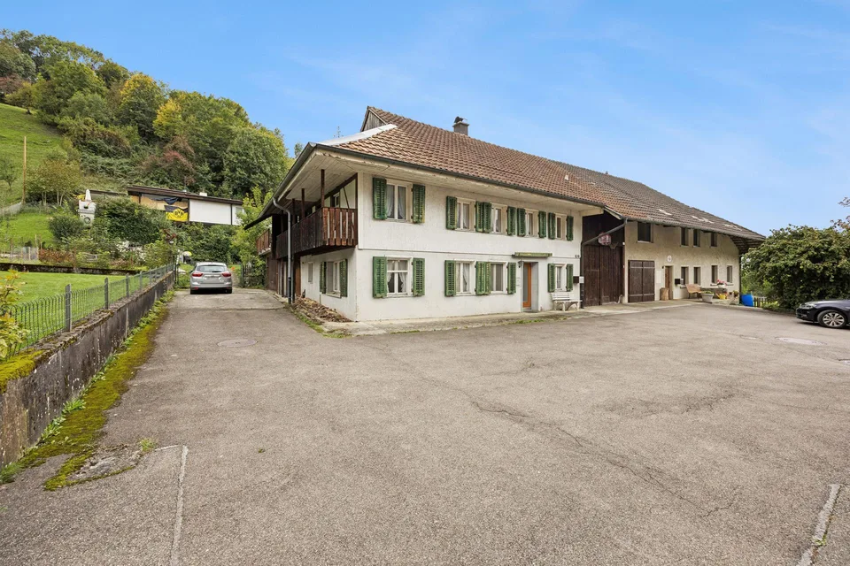 Grosszügiges 7-Zimmer-Haus in Leibstadt mit grosser Dachterrasse un...