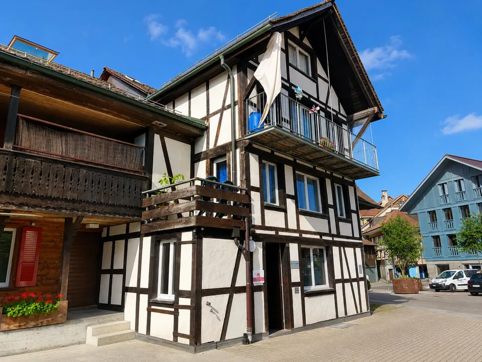 Historisches Wohn- und Geschäftshaus im Herzen von Schwarzenburg – foto 7 di 17