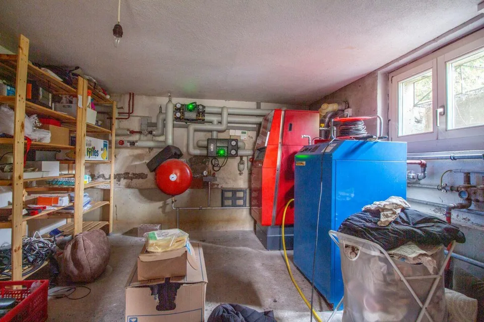 Freistehendes Einfamilienhaus mit Potenzial, separater grossen Werk... – photo 23 sur 24