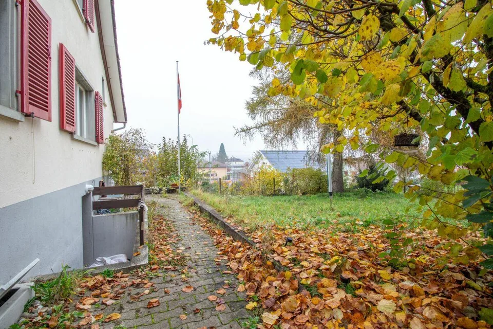 Freistehendes Einfamilienhaus mit Potenzial, separater grossen Werk... – photo 6 sur 24