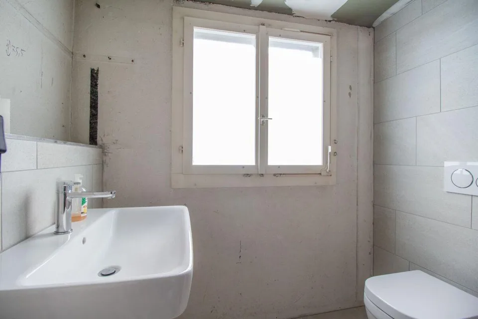 Freistehendes Einfamilienhaus mit Potenzial, separater grossen Werk... – photo 17 sur 24