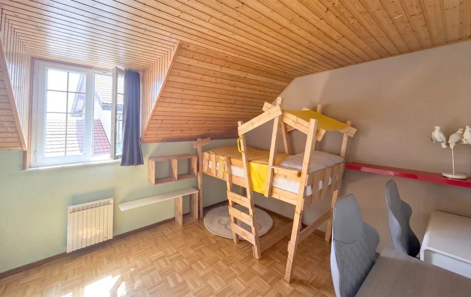 Maison familiale avec jardin, à une minute à pied de l'école – Foto 26 von 37