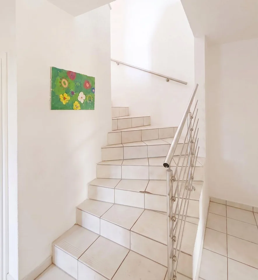 Maison familiale avec jardin, à une minute à pied de l'école – Foto 36 von 37