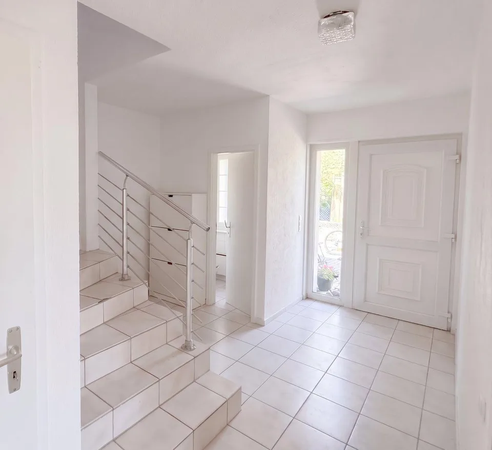 Maison familiale avec jardin, à une minute à pied de l'école – Foto 34 von 37