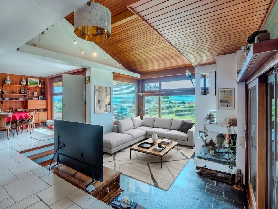 Casa indipendente con vista panoramica sul lago a Denens